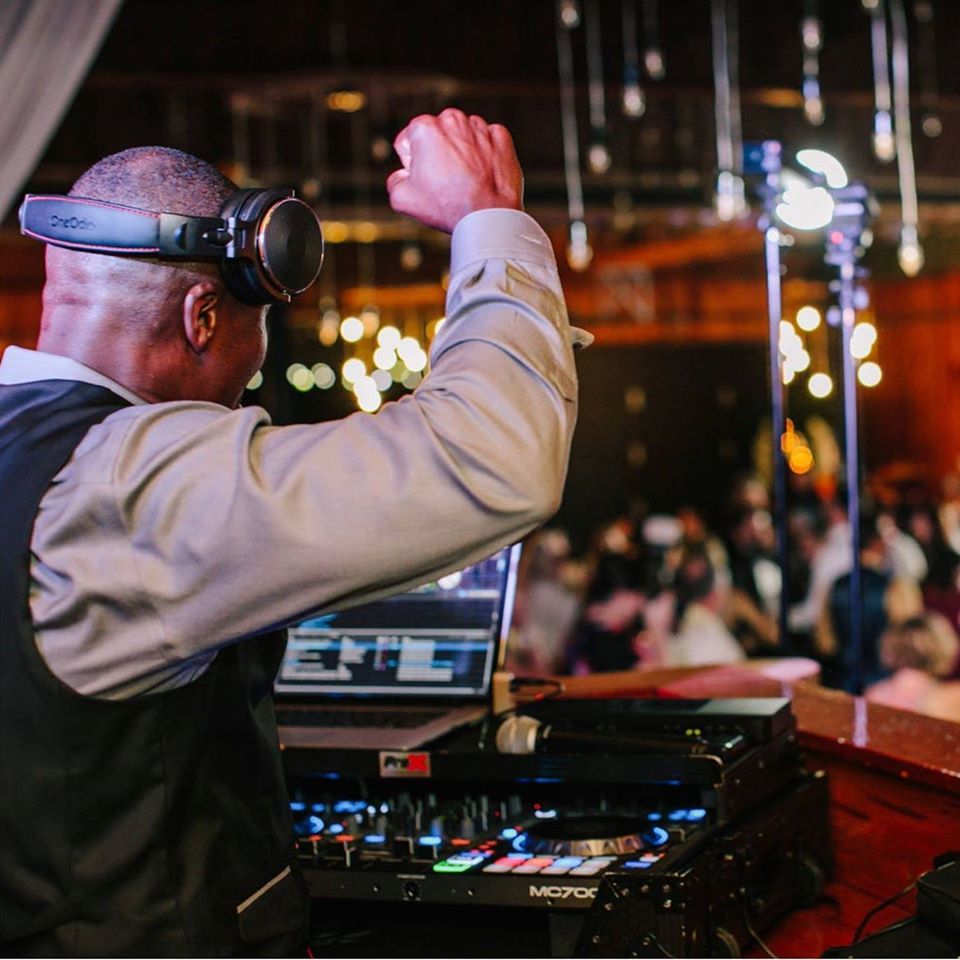 Orlando Wedding DJ - DJ Yves Entertainment