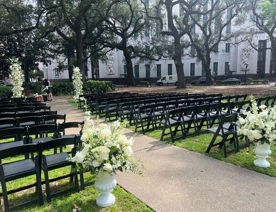 Elegant black and white wedding reception