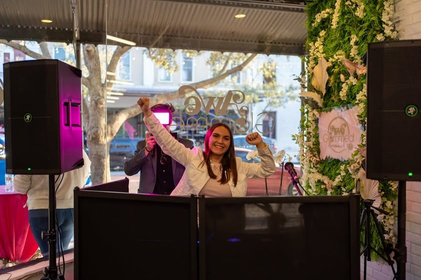 Seqouia Beats DJing at Awe Glammed Up on the historic downtown Sanford pub crawl for weddings!