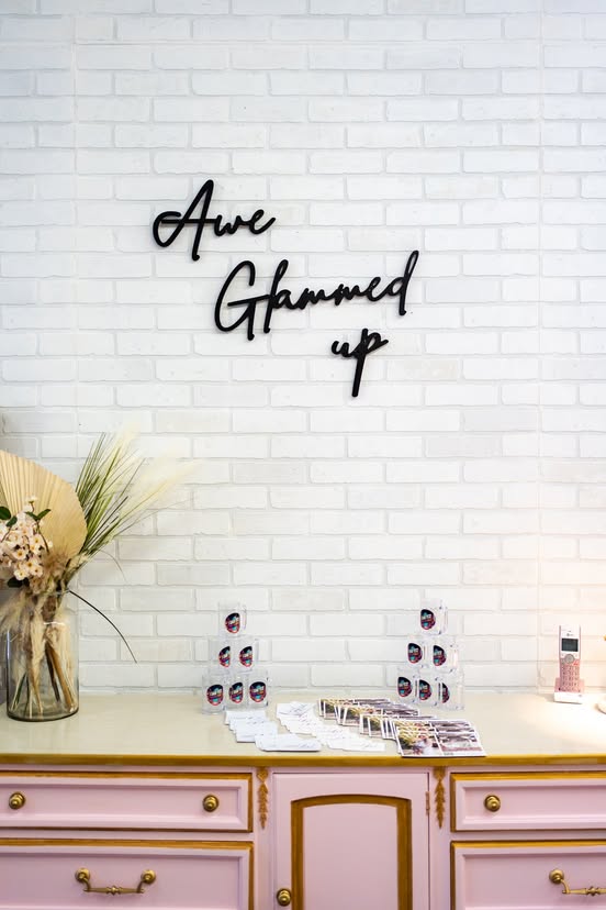 Awe Glammed Up, a Sanford hair salon on the I Said Yes! F pub crawl.